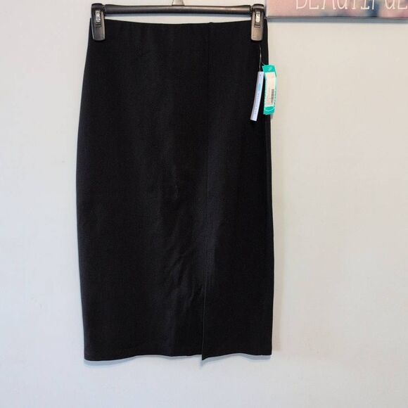 nine britton Dresses & Skirts - NWT Nine Britton Stitch Fix size M Meija Skirt Side Slit Black